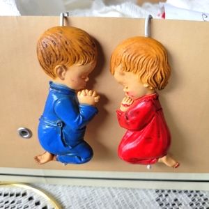 ❤️🩷❤️ Vintage praying boy and girl child children ornament or pick set x2